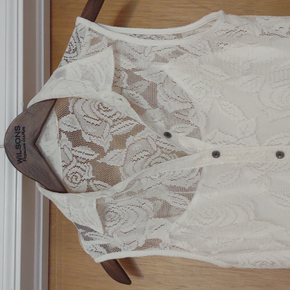 🥳 TRADED! Adorable Lace Dress - Picture 4 of 7